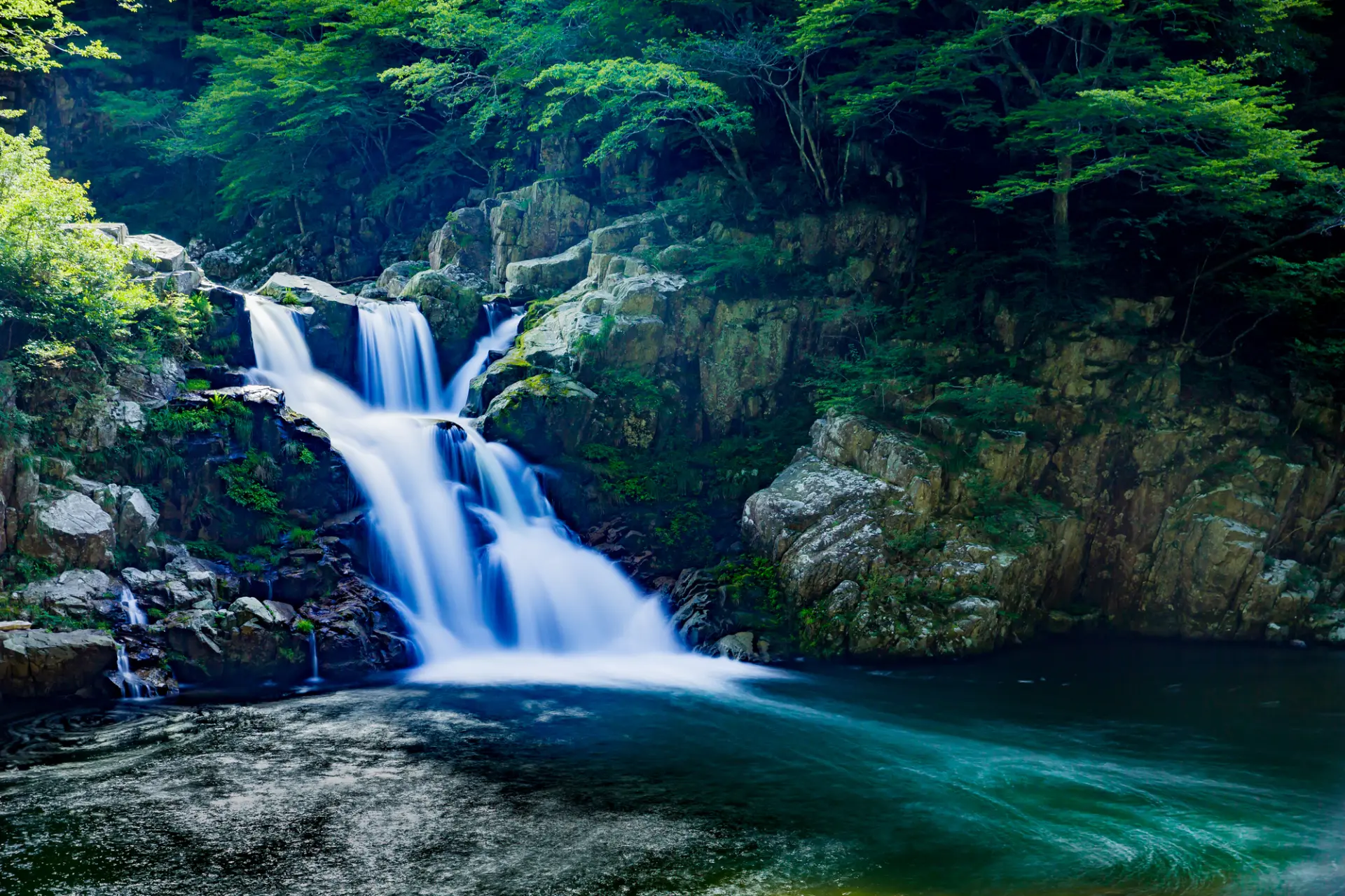 まるで山水画のような風景が広がる、西日本有数の秘境
