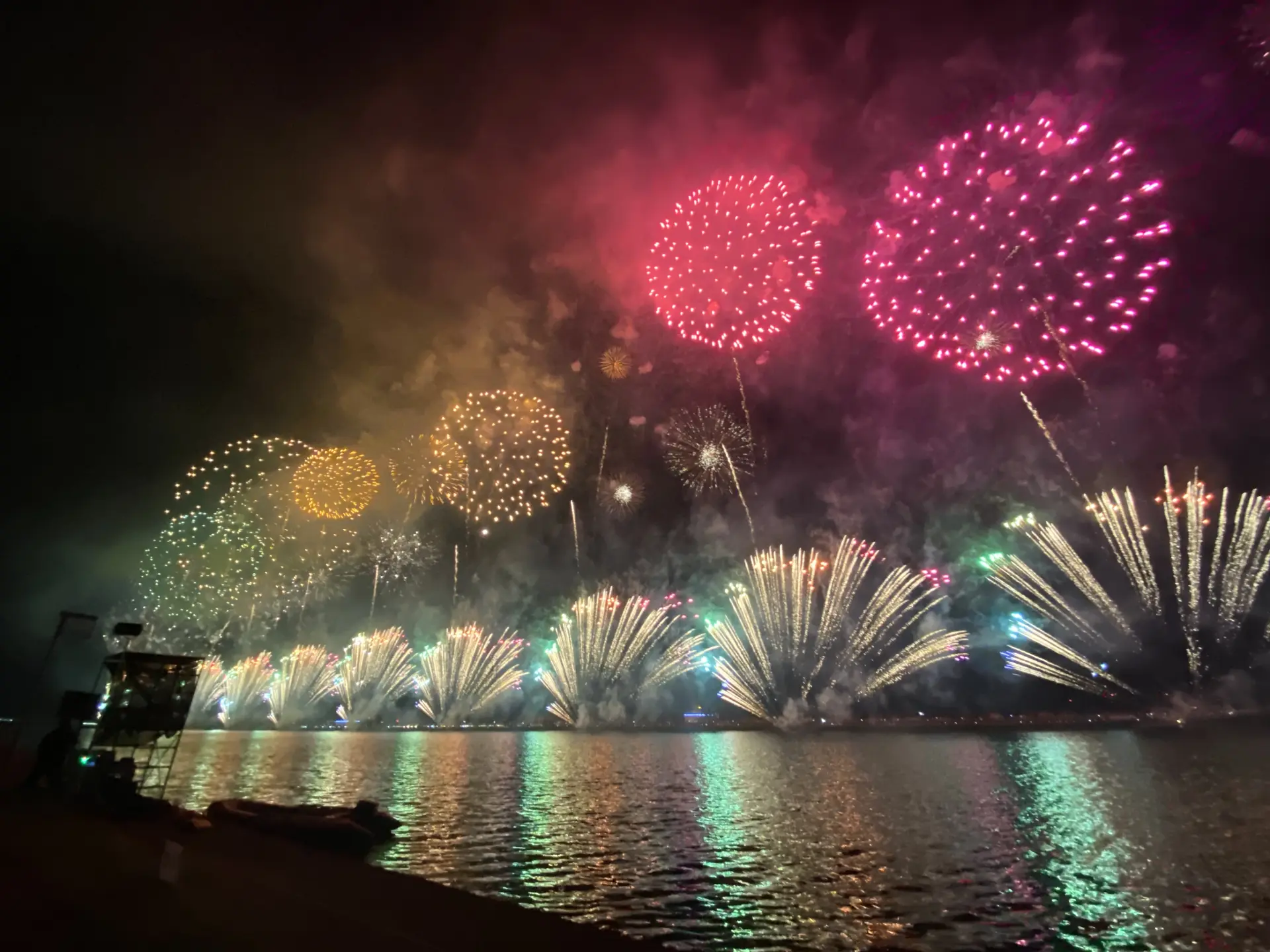 最終日に開催される「あしだ川花火大会」