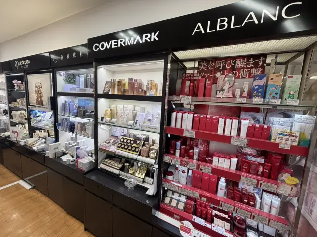 店內亦有百貨專櫃品牌