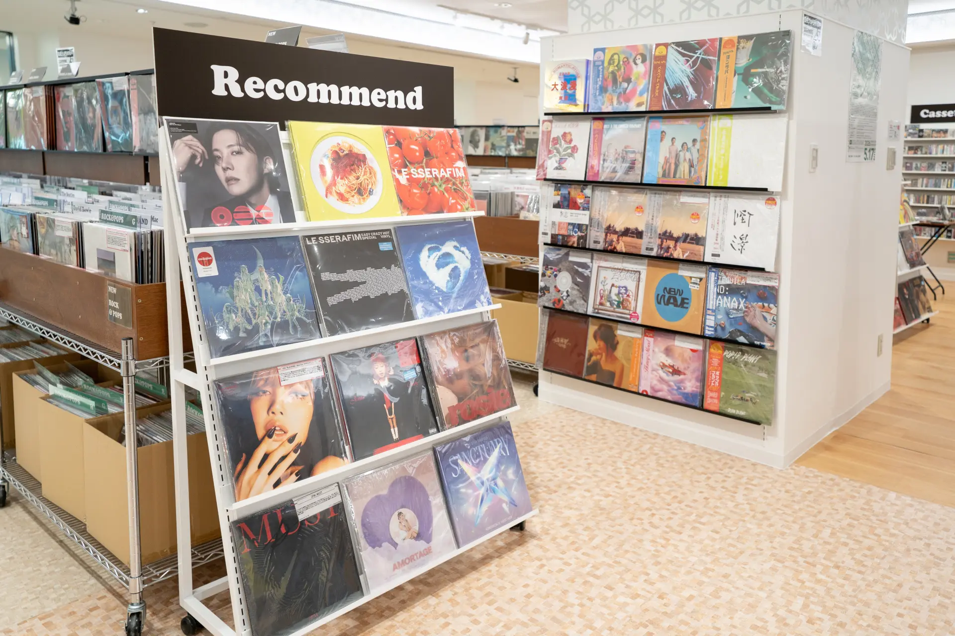 A collaboration with BIG ROMANTIC STORE and a K-pop section