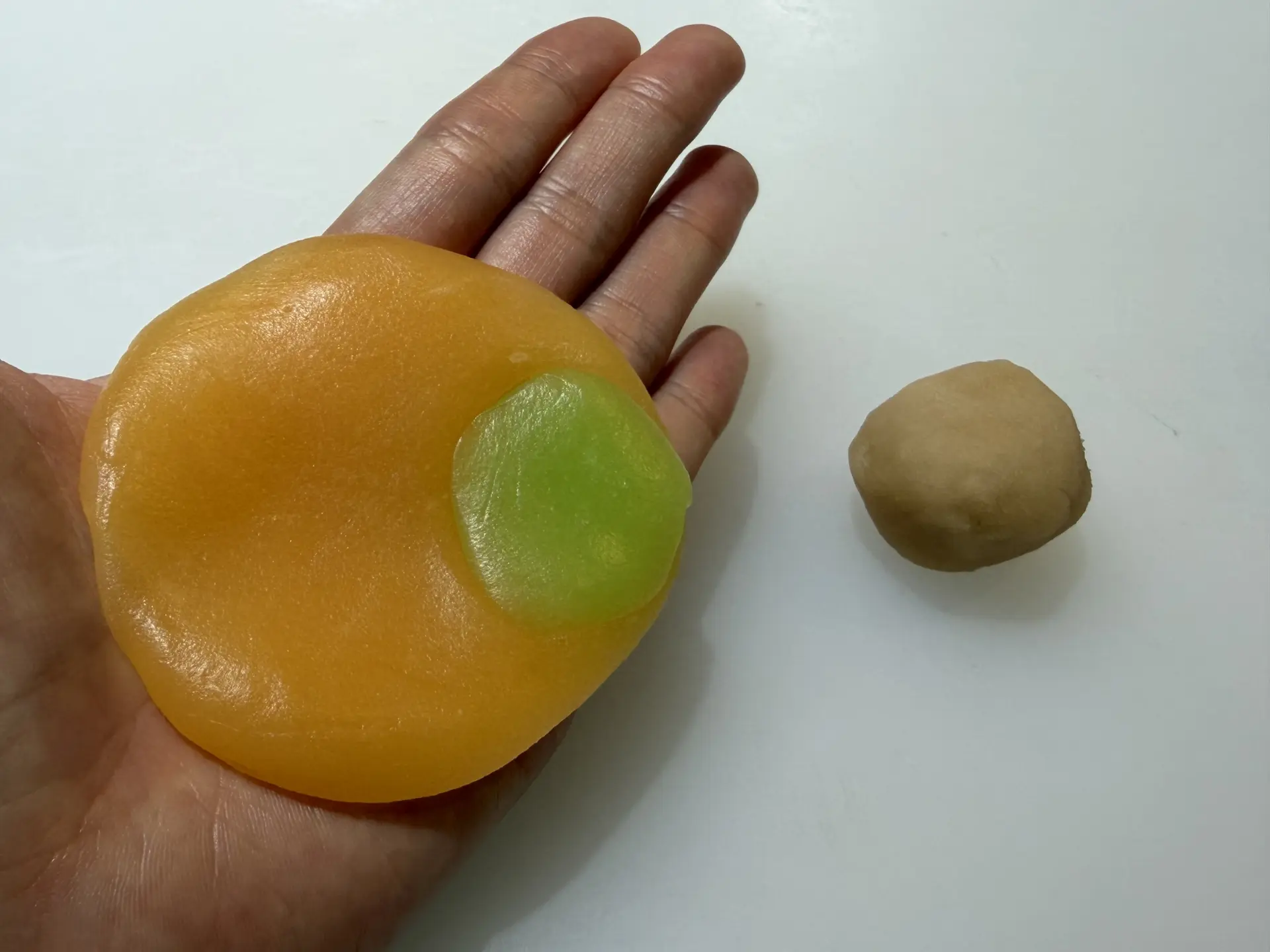 手のひらサイズまで伸ばす