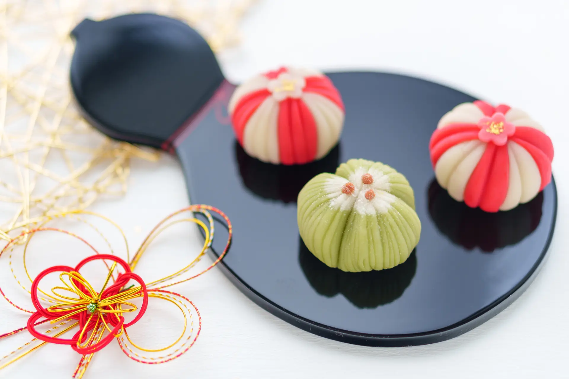英語で読む和菓子50選 = 50 types of Wagashi 英語で読む和菓子50選 = 50 types of Wagashi 英語で読む和菓子50選