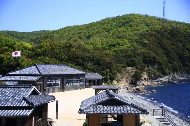 面朝大海的木造校舍