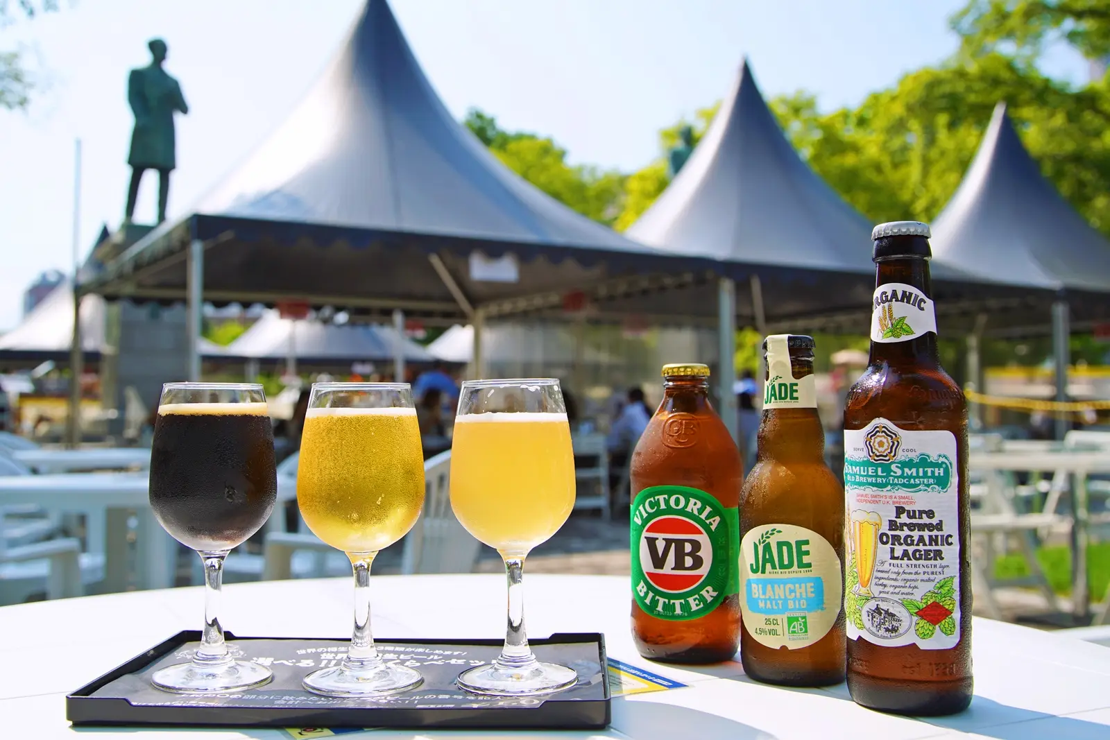 さまざまな国のビールが集まるビアガーデンも開催