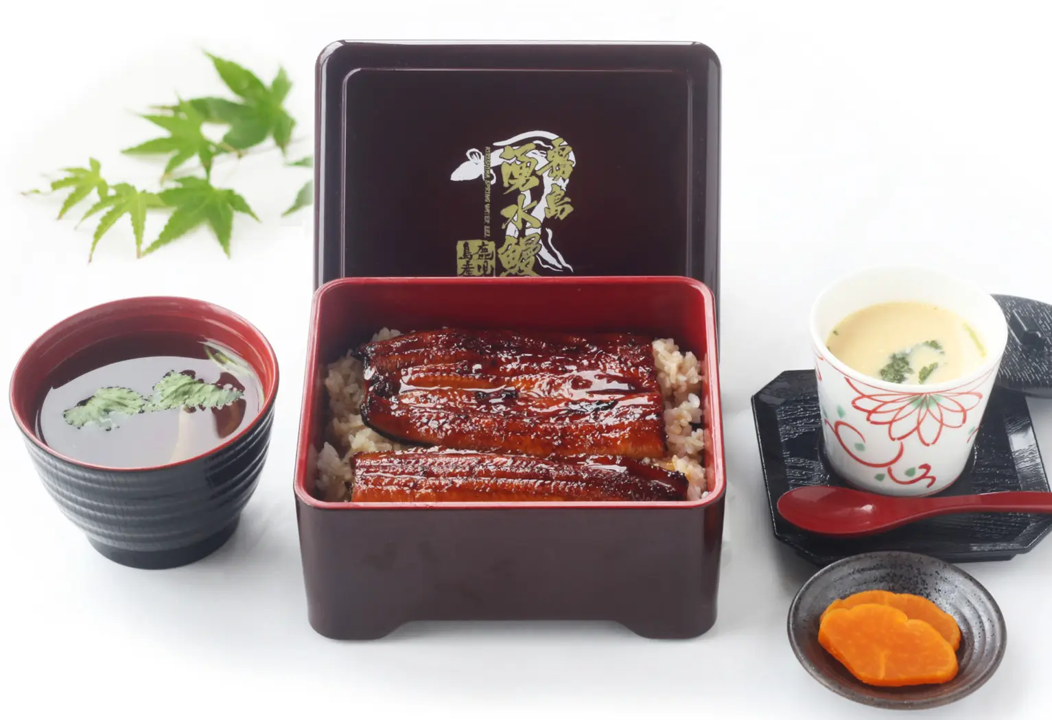 レストランではこだわりの鰻の蒲焼を使った料理が楽しめる