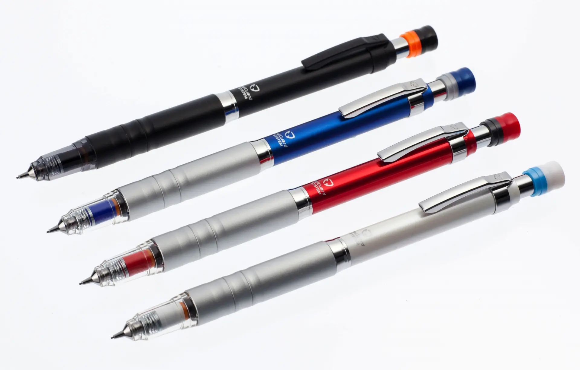 筆圧や用途に合わせて選べる5種類の「デルガード」がある