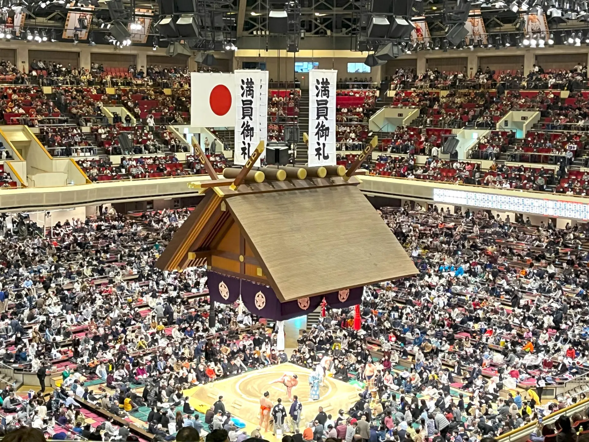 大相撲本場所の熱気を間近で体感できる両国国技館
