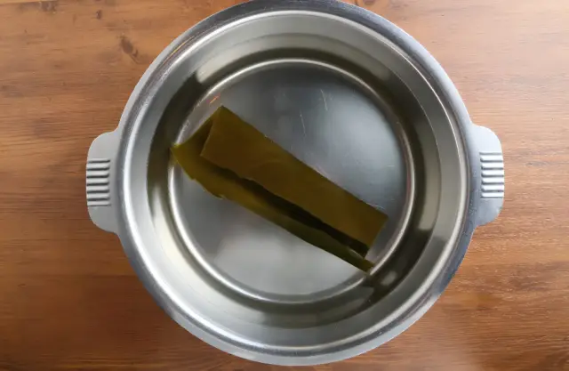 香り豊かで上品な昆布からとった出汁