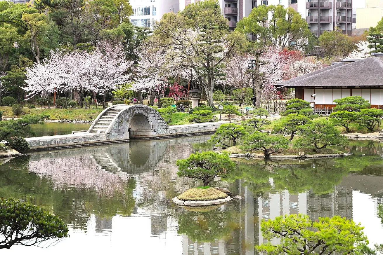 A garden offering different scenery with each season