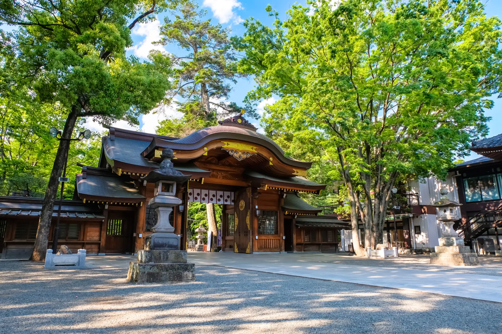 武蔵国の守り神としてお祀りした「大國魂神社」