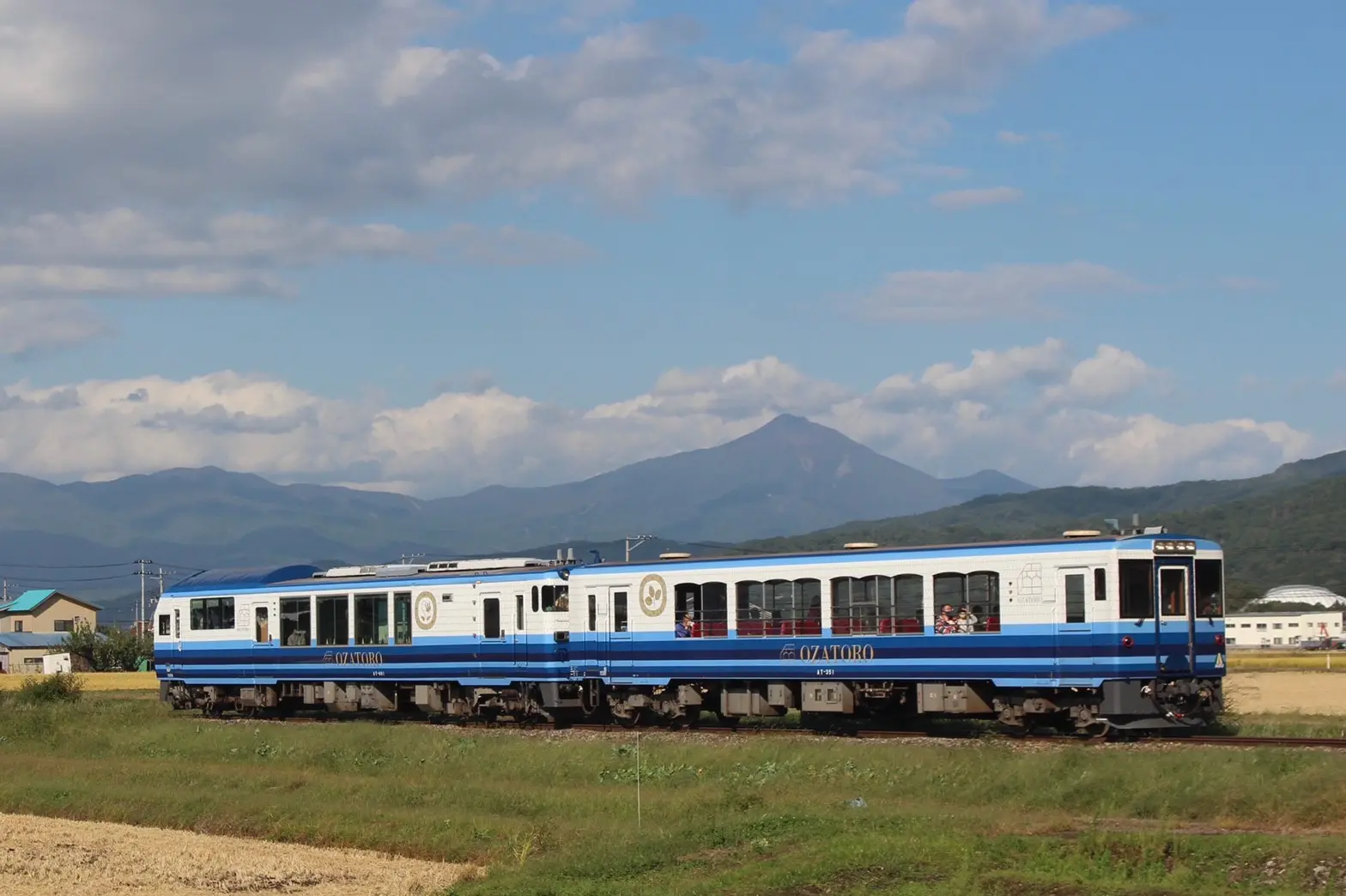 西若松駅〜芦ノ牧温泉駅間で磐梯山を望む
