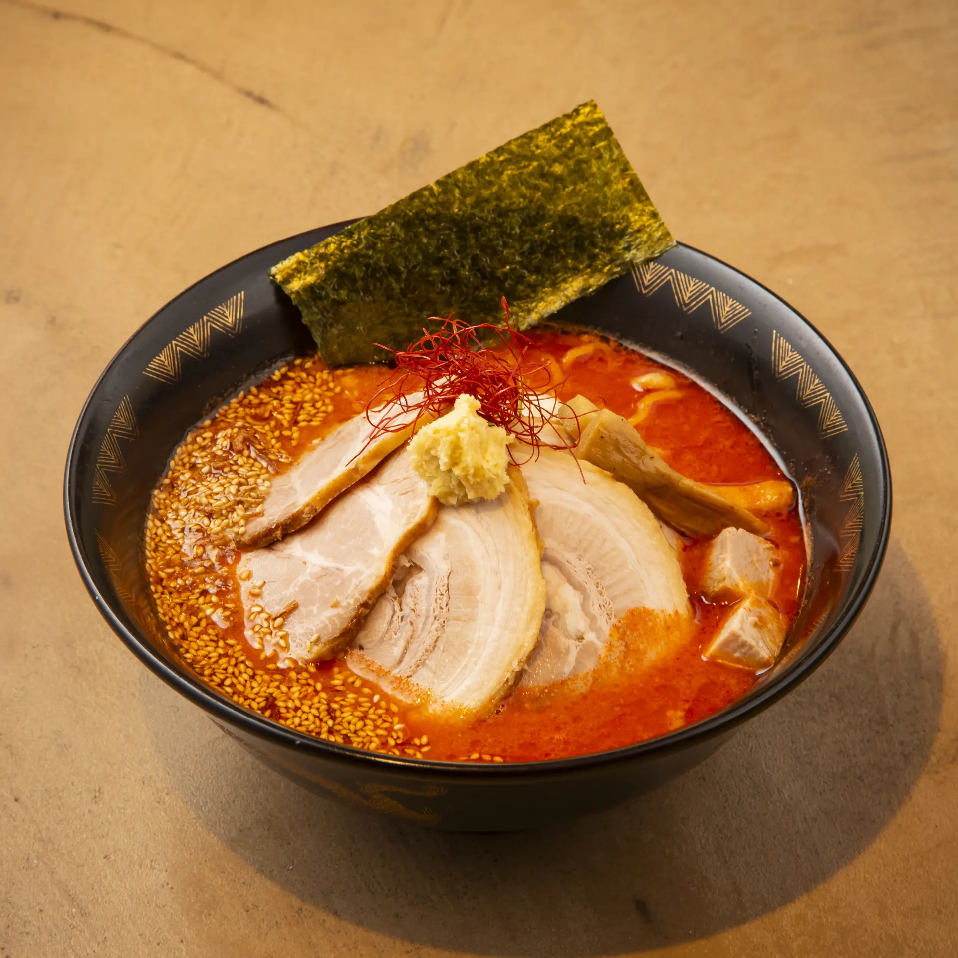 香醇焙煎味噌搭配辣椒微辣滋味的美味「辣味噌拉面」