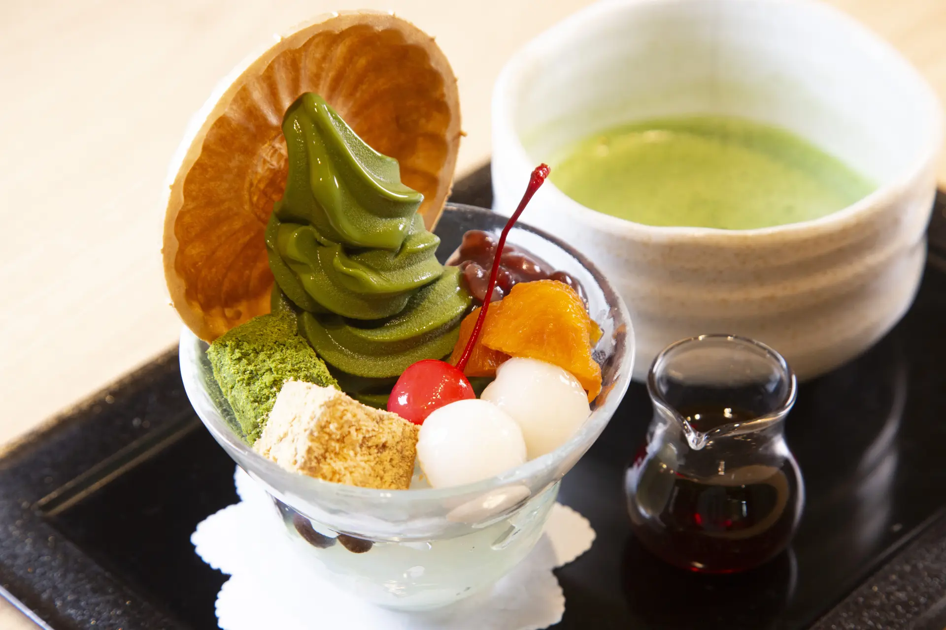 抹茶鮮奶油餡蜜，抹茶風味濃郁奢華