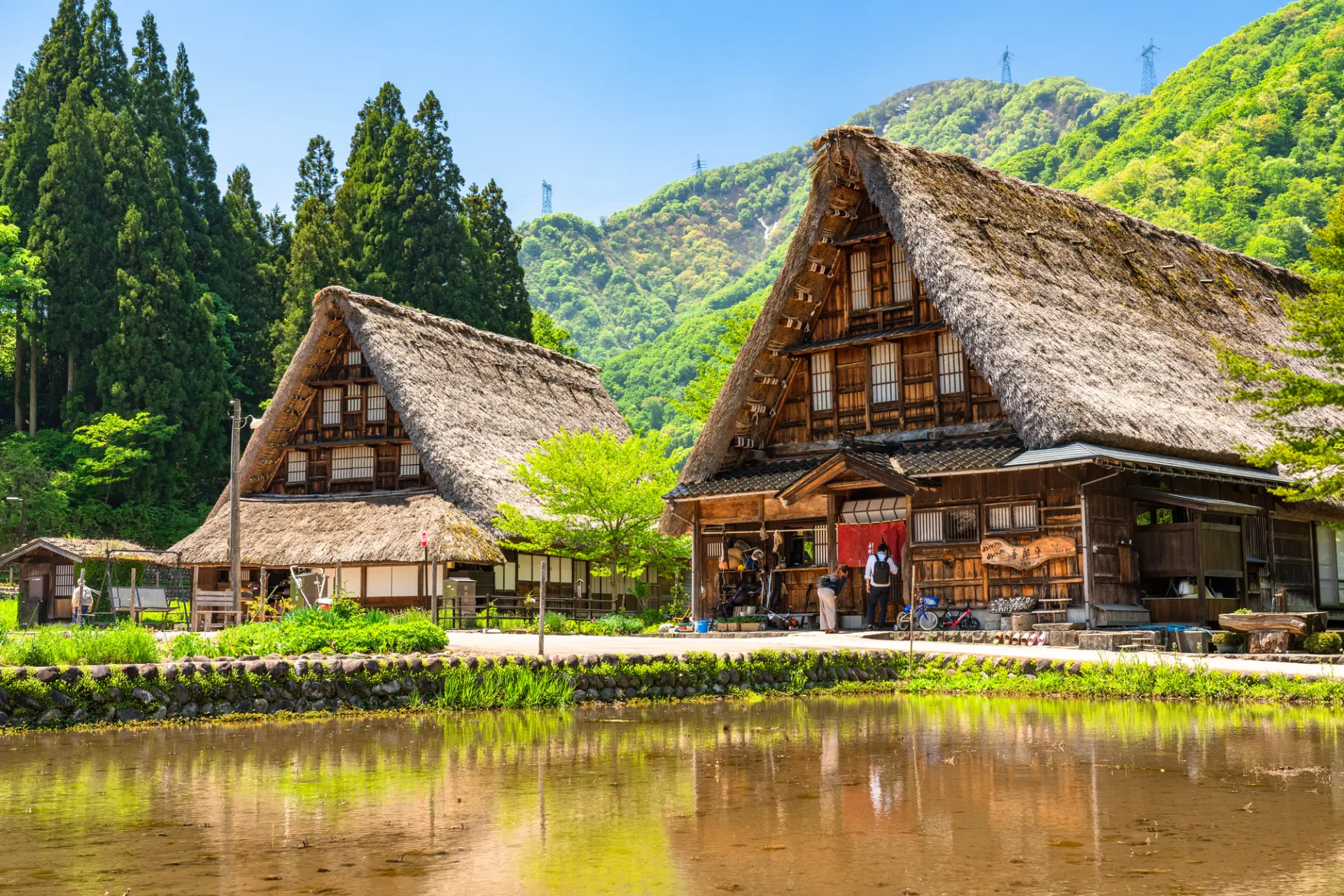 山あいに広がる昔ながらの風景の中で、日本の原風景にふれられる