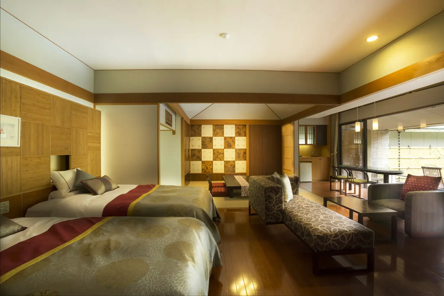 A stylish space blending Japanese and modern design