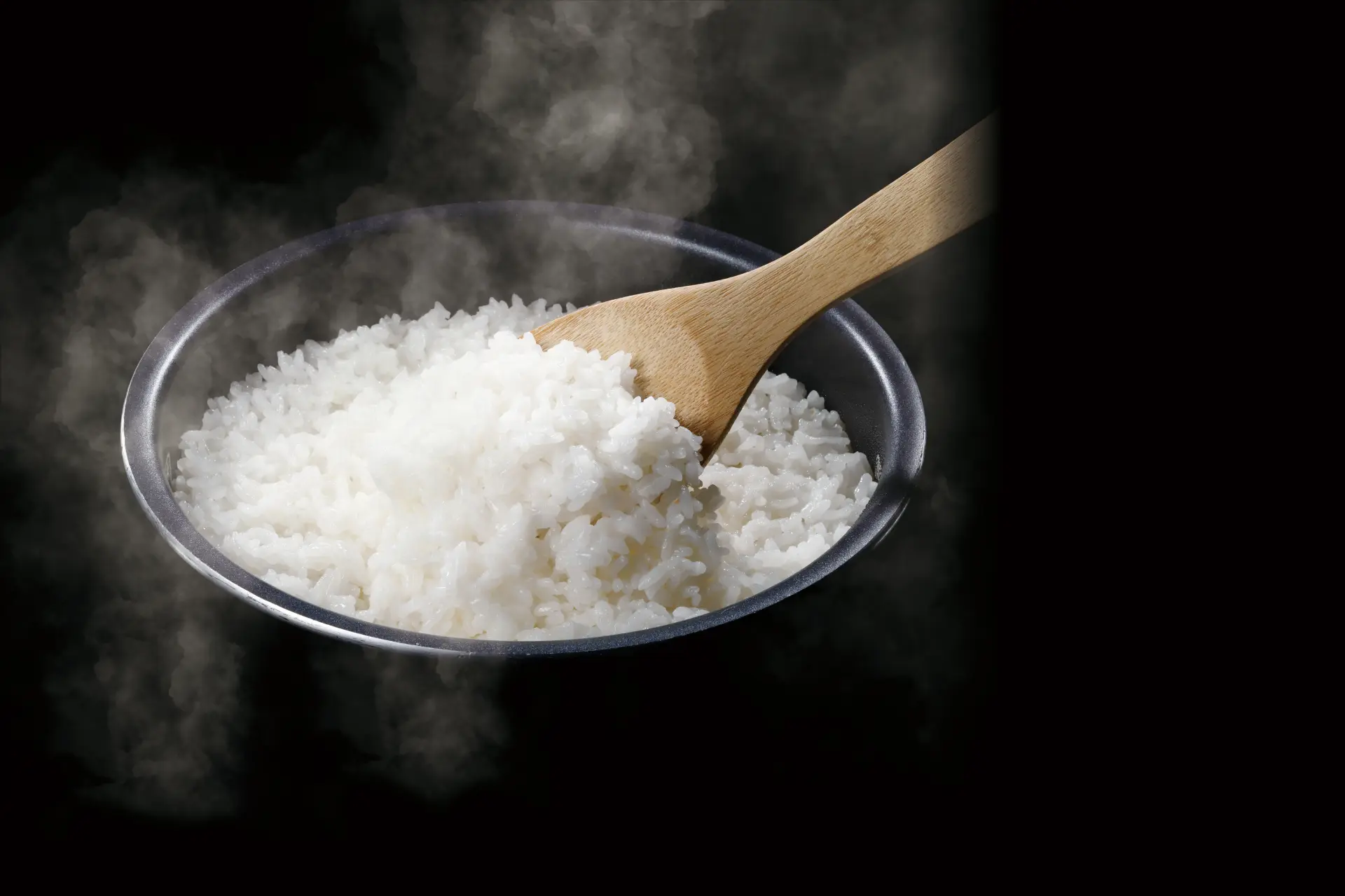 便當使用的米飯為「店內炊煮」