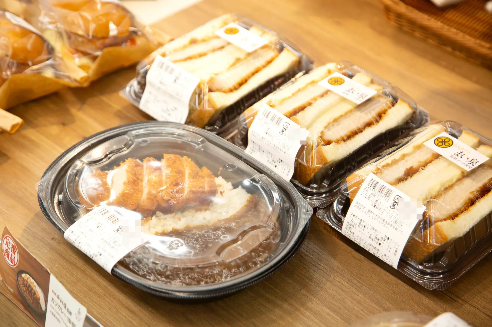 商品如此陳列於店內，令人食指大動