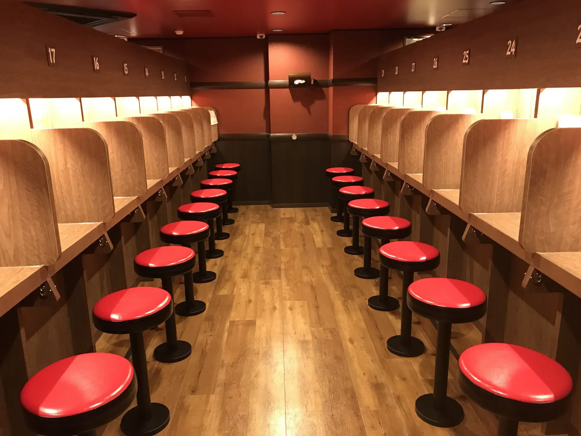 無需與店員面對面即可就座的味集中座位
