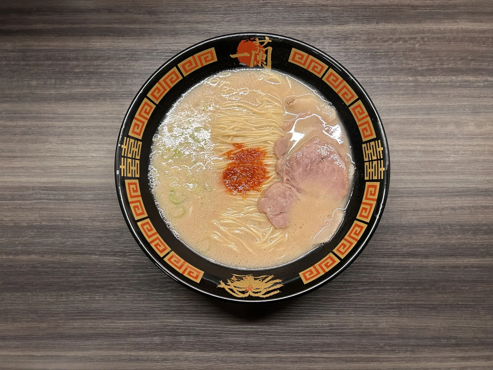 保留豚骨的鮮美滋味且後味清爽