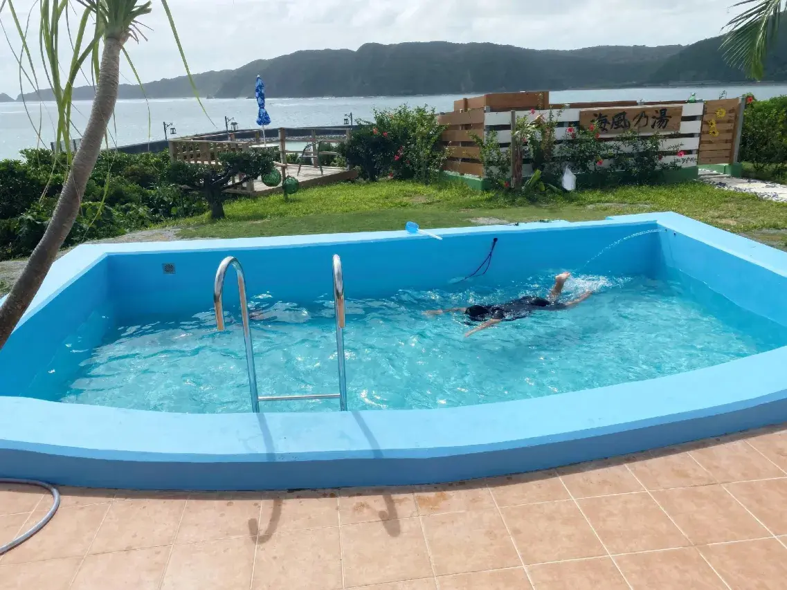 夏季にはプライベートプールが登場