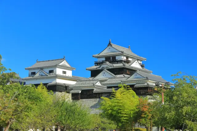 Matsuyama Castle is also known for its formidable defenses