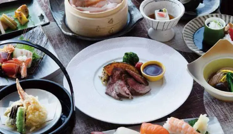 The Jugo-ya Kaiseki course, featuring carefully selected local ingredients, must be reserved by the previous day