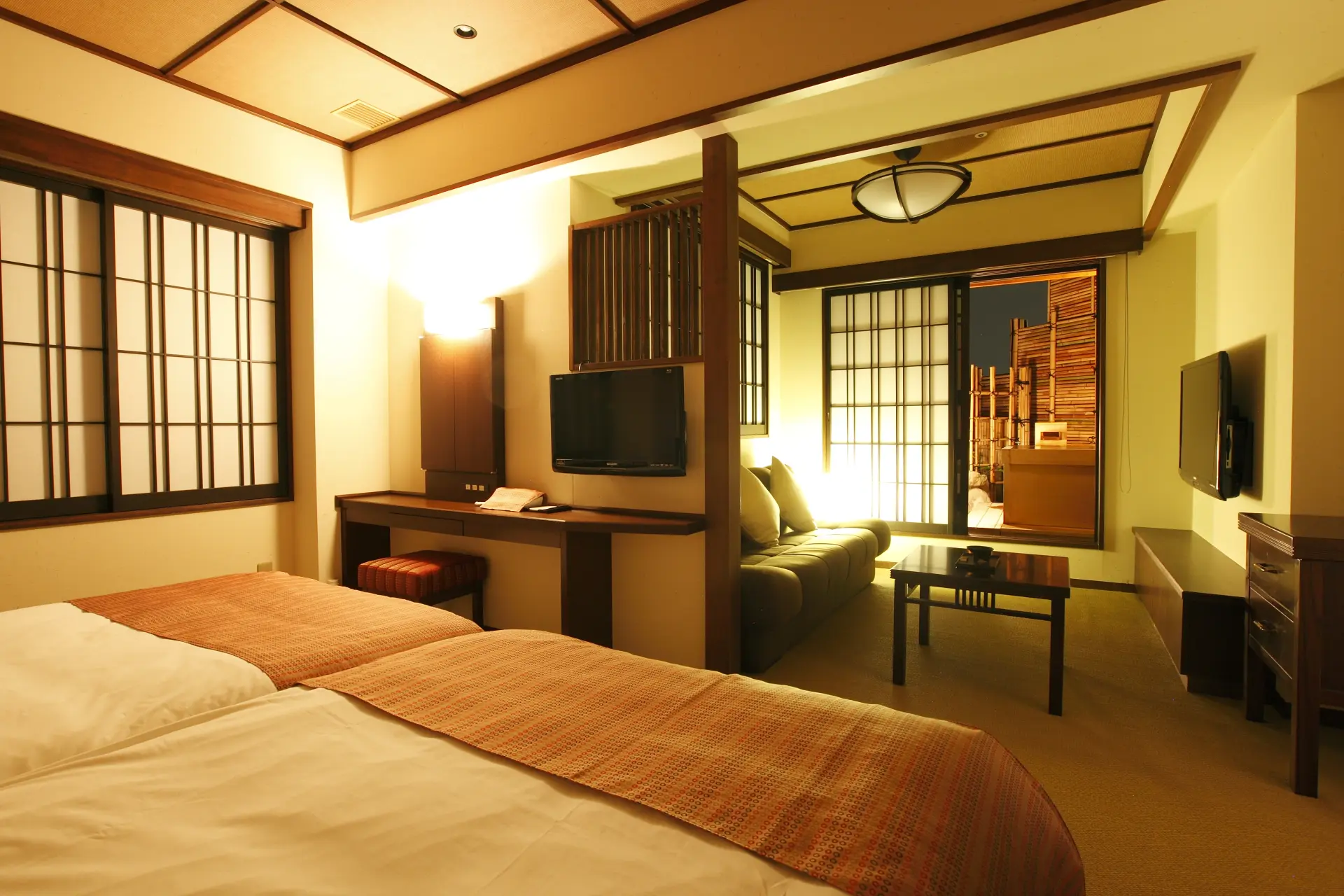 京都の町家をイメージした、温もりある「京町屋」のツインルーム