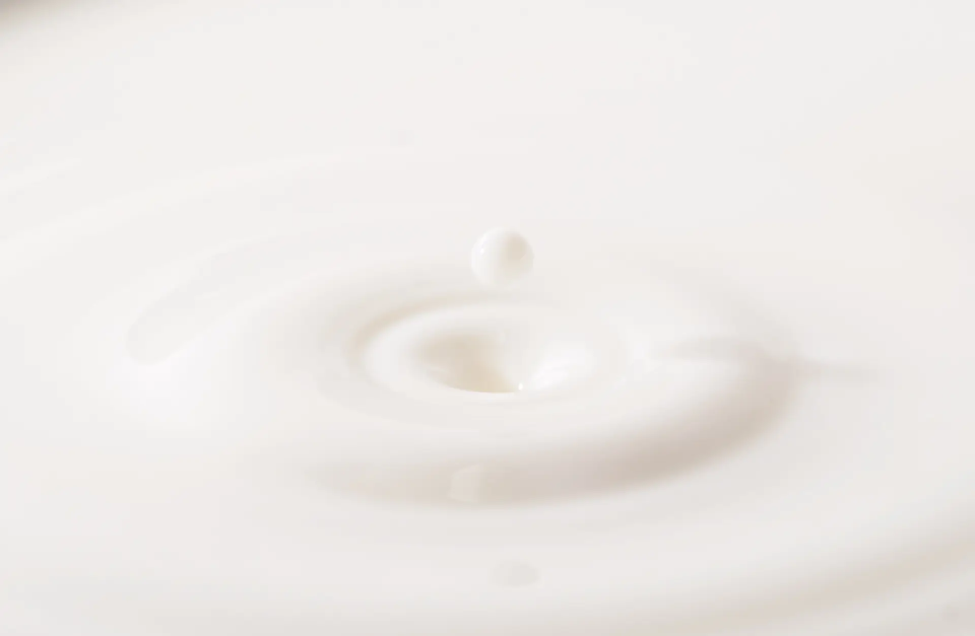 Carefully selected dairy ingredients from Japan are the key to Milky’s flavor.