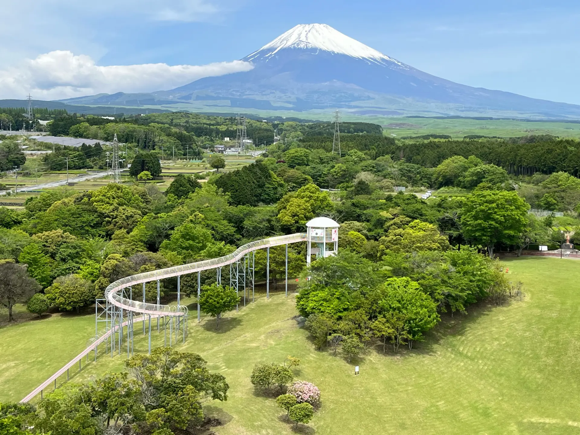 Natural water from Mt. Fuji used in the dough