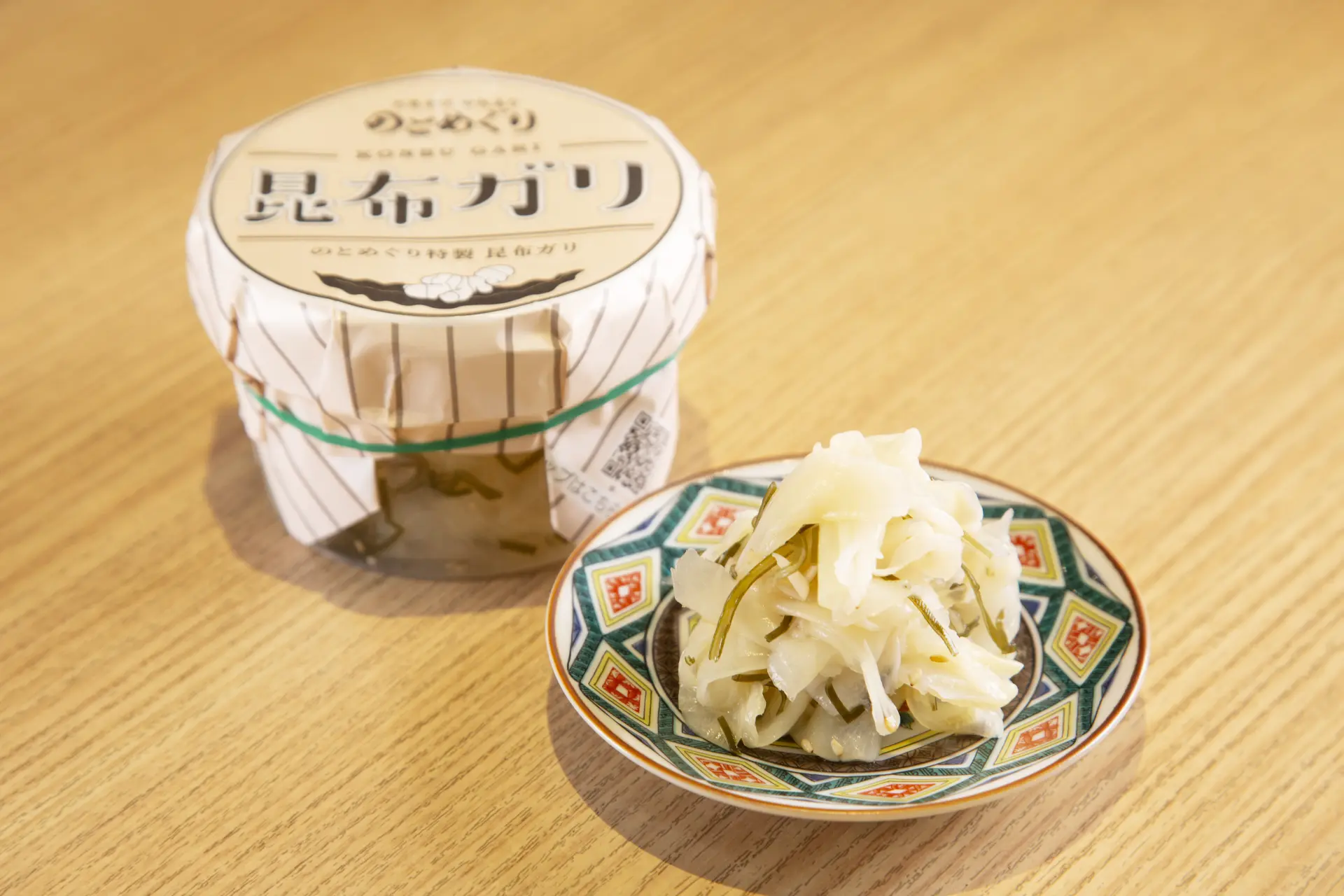 お土産にも人気の「昆布ガリ」