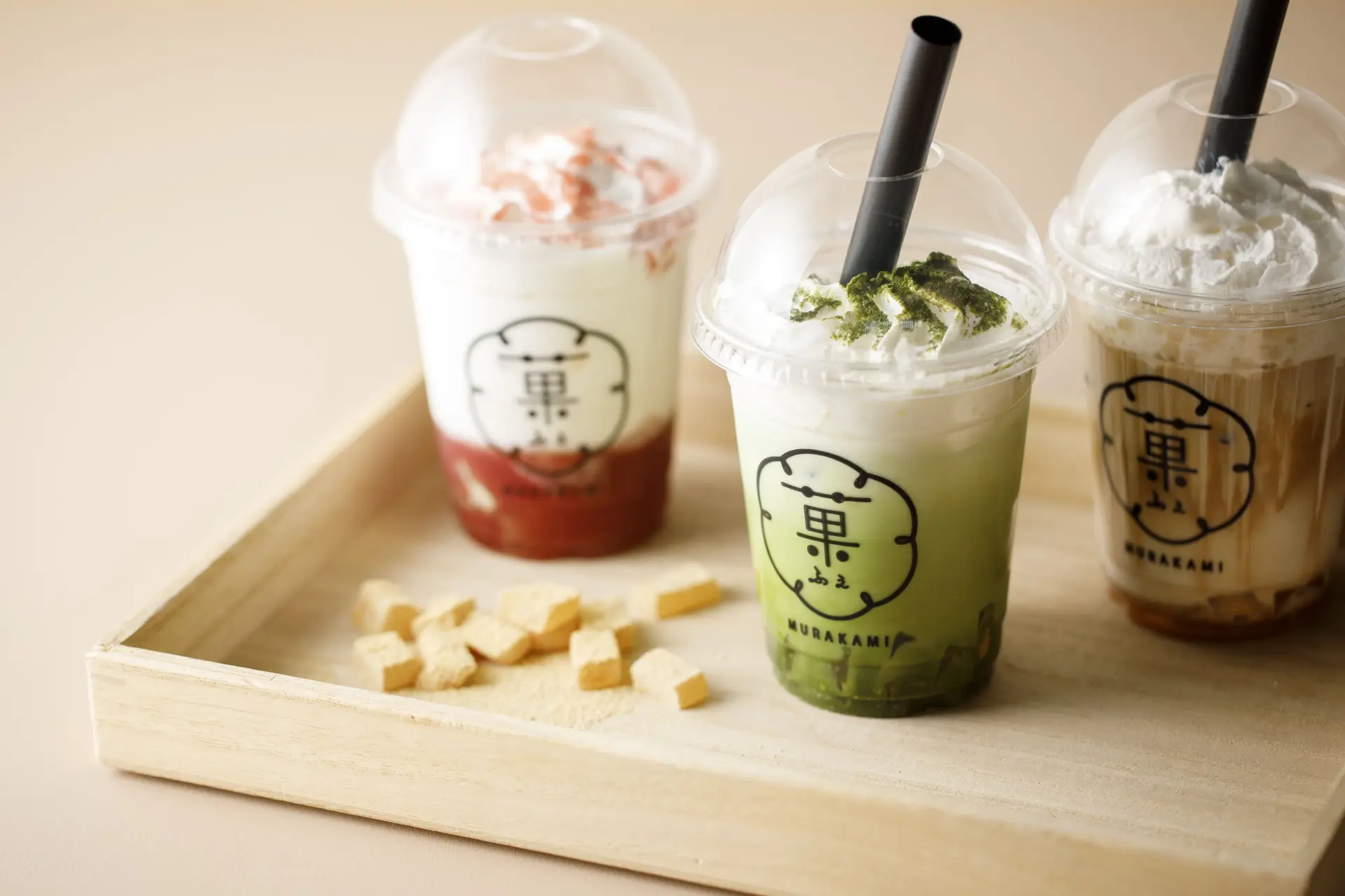 抹茶とわらび餅を併せたオリジナルドリンク