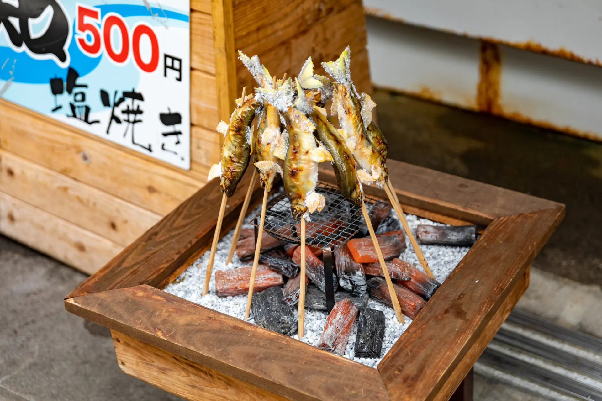 清流の恵みを五感で感じられる郡上鮎の塩焼き
