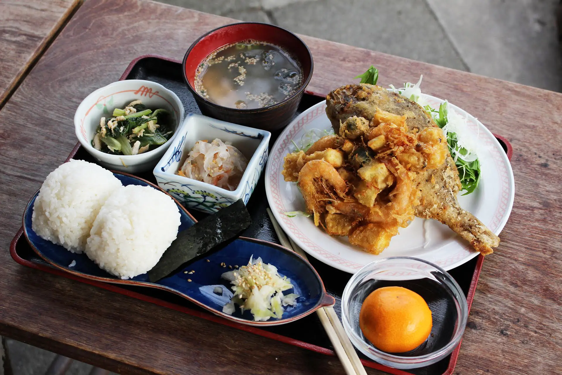 千枚田で収穫した米を使う「棚田のおにぎり定食」