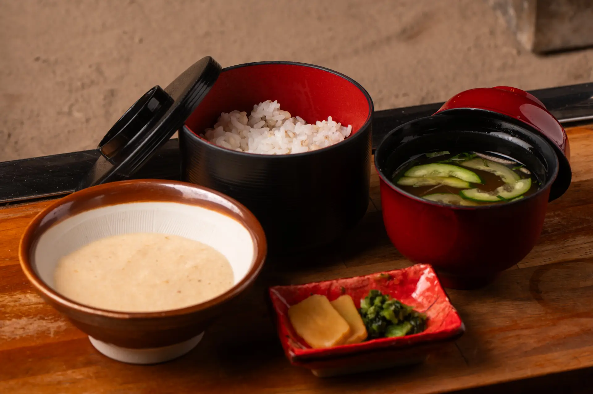 麦とろご飯は食事をさっぱりと締めくくってくれる