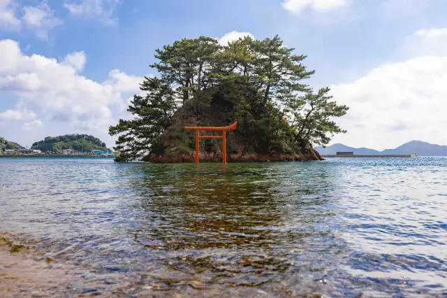 流傳著戀愛成就傳說的「夢之小夜島」