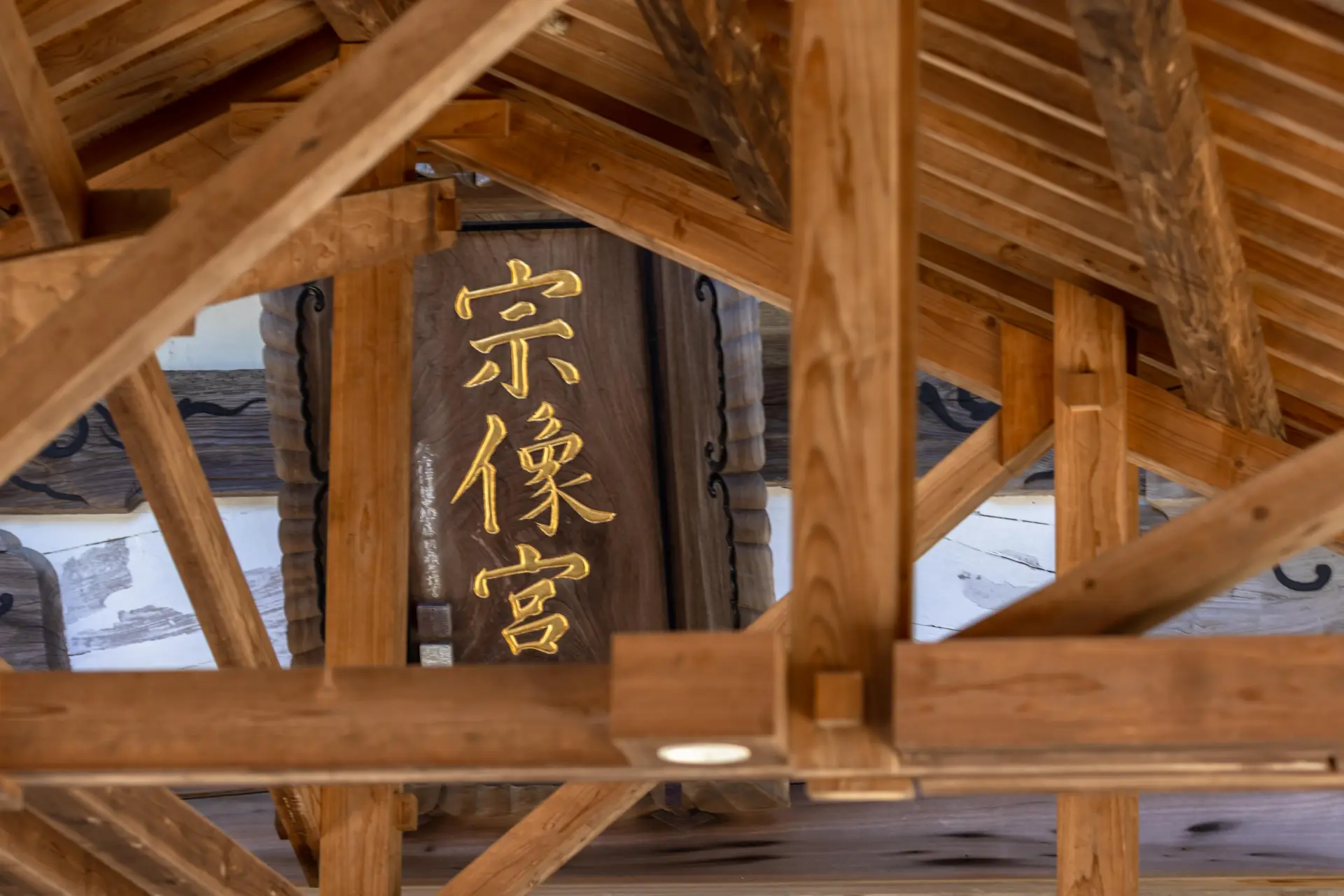 請留意行為舉止以符合祈願場所之規範