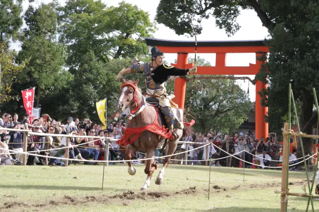 「上賀茂神社 笠懸神事」的實況