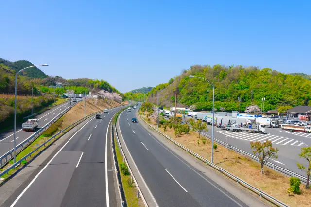 SAs are generally located about every 31 miles, while PAs are found about every 9–16 miles