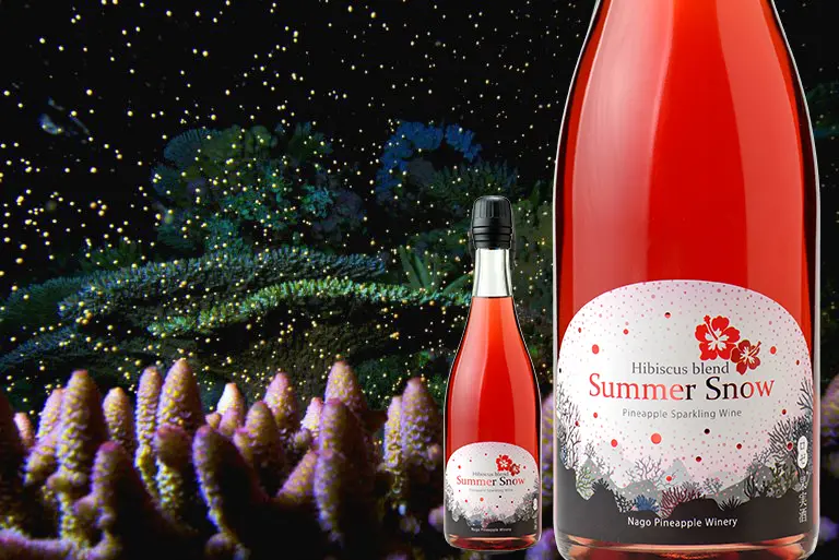 調和鳳梨甘甜與洛神花酸味的粉紅酒