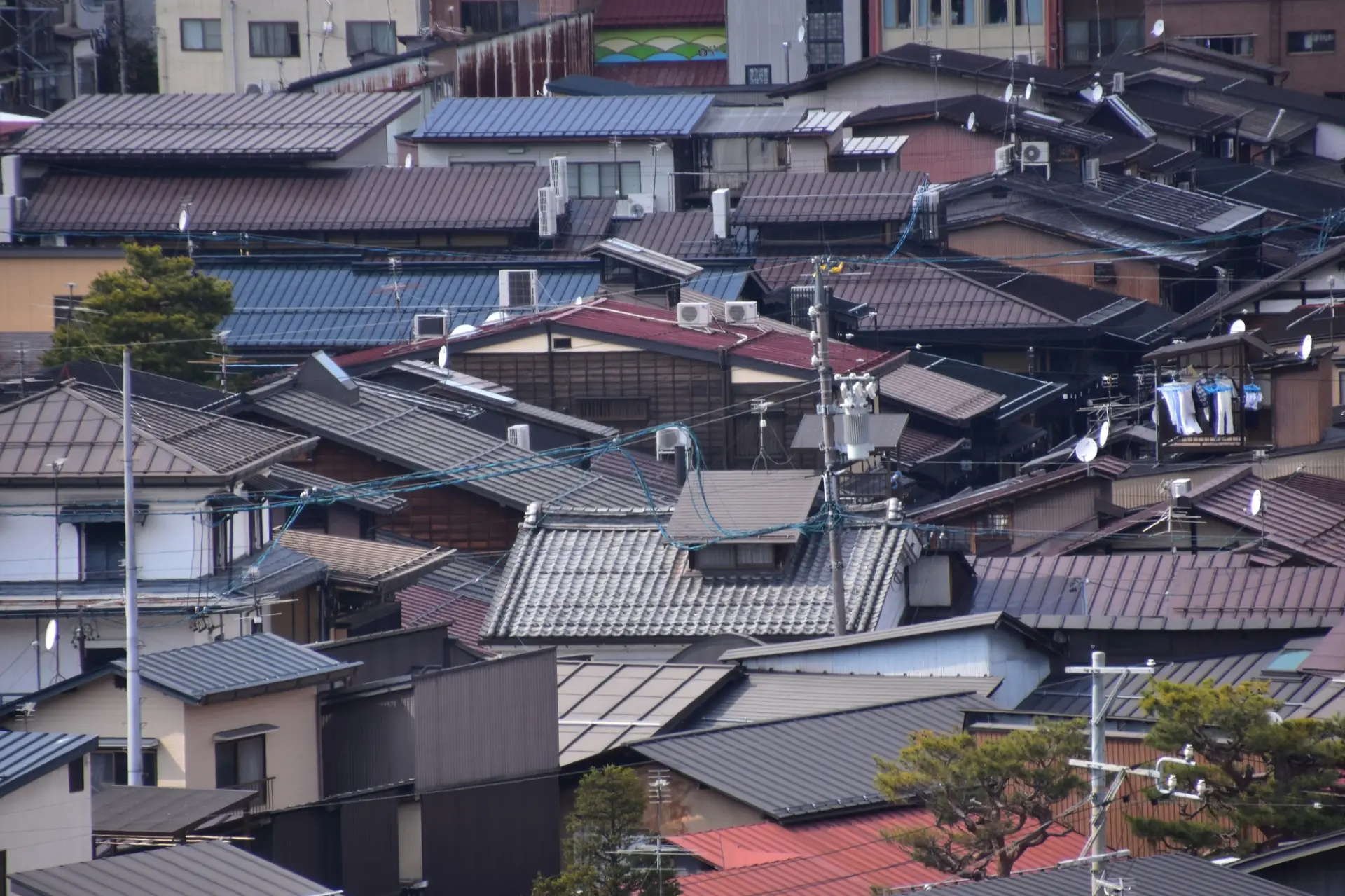 ホテルの近くにある「城山公園」から見た古い町並の眺め