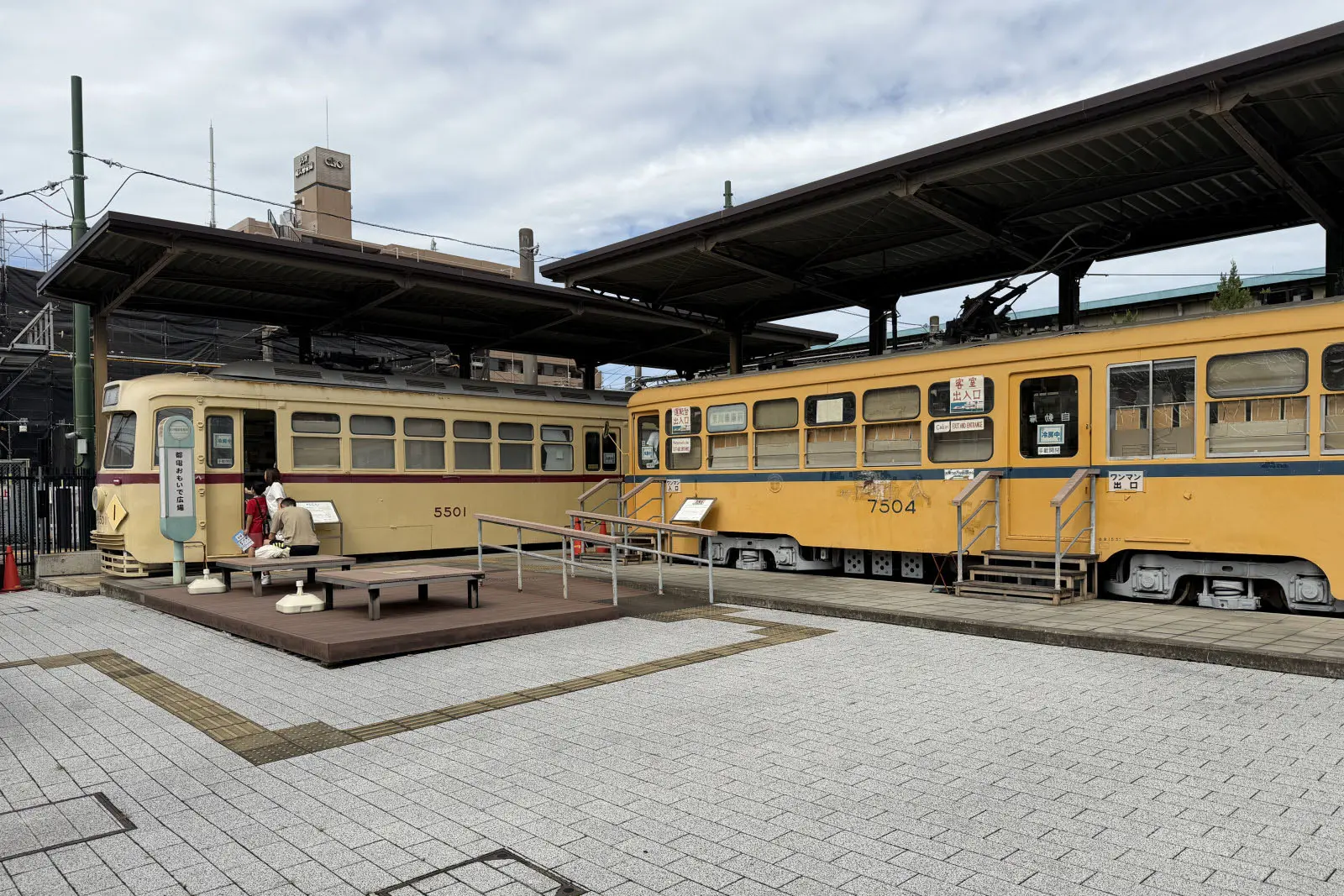 右が7504号で左が5501号。どちらも実際に走行していた車両だ