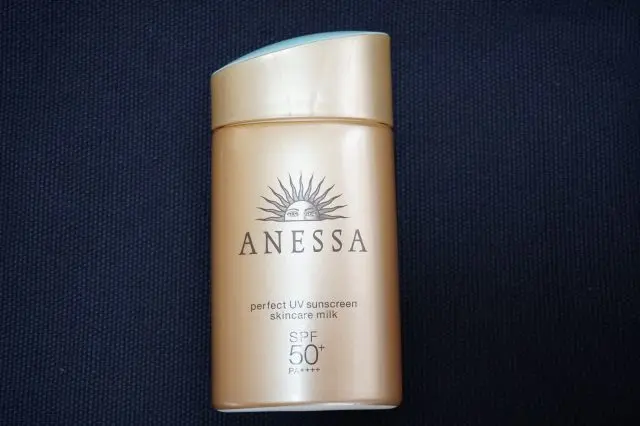 アネッサ　パーフェクトUV　スキンケアミルク