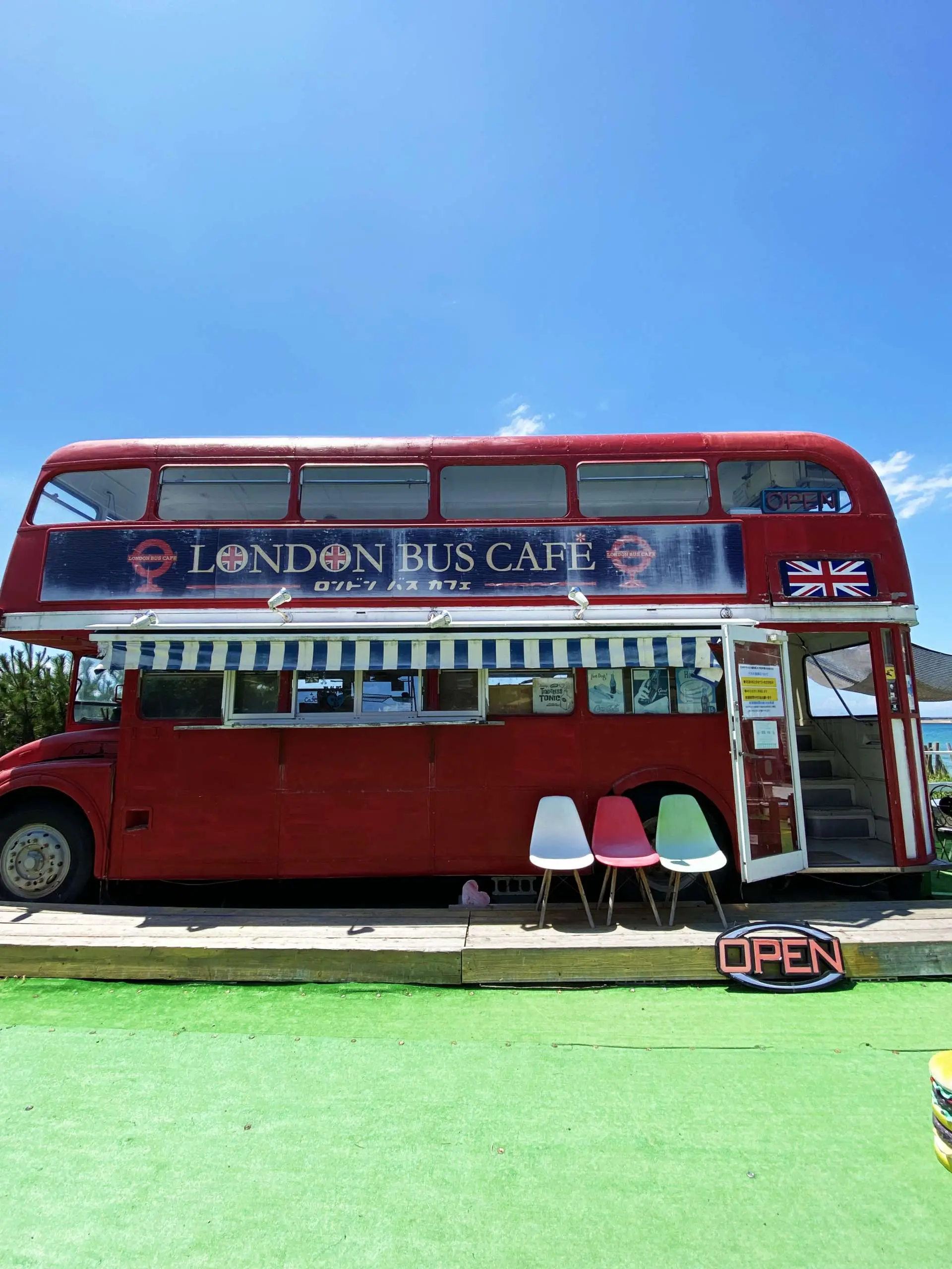 london bus cafe