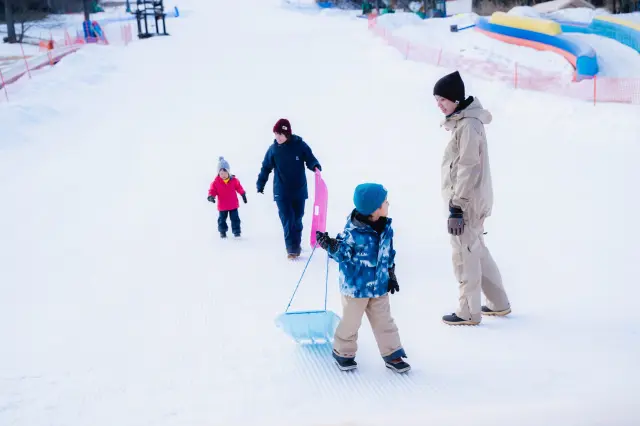 ノンスキーヤーでも雪遊び体験ができる