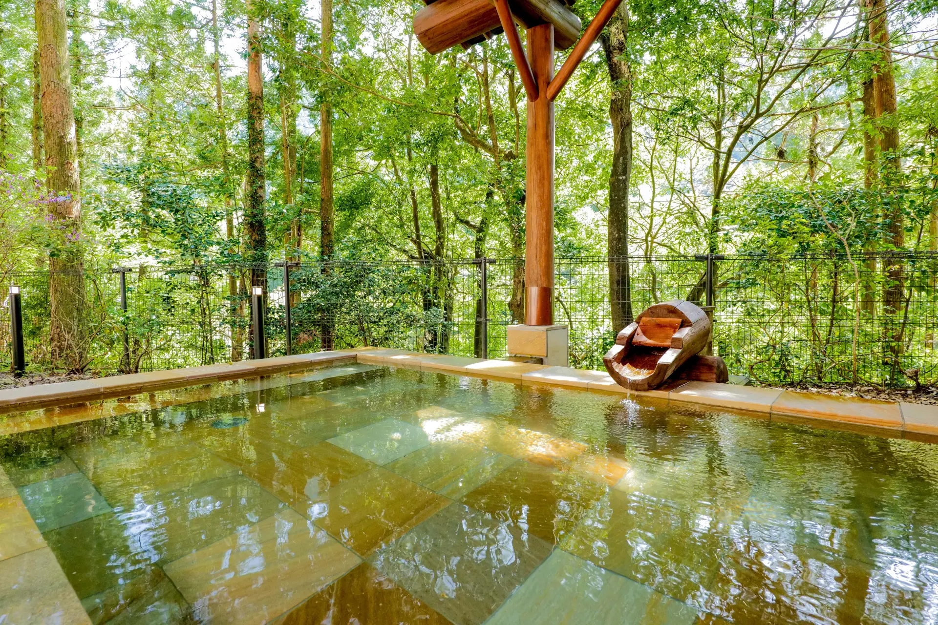 Okutama Onsen Moeginoyu