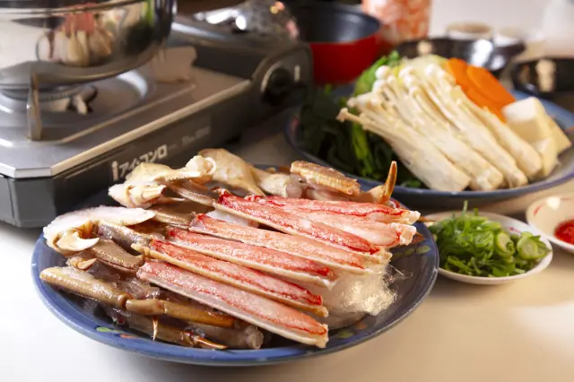 Classic Winter Luxury Hot Pot: Kanisuki (Crab Hot Pot)