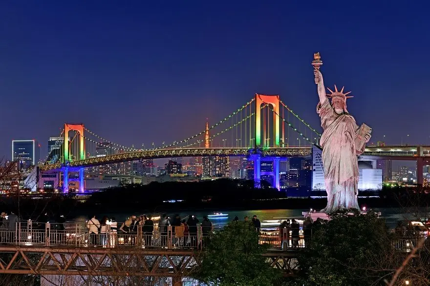 自由の女神像（台場） - 見どころ、アクセス & 周辺情報 | GOOD LUCK TRIP