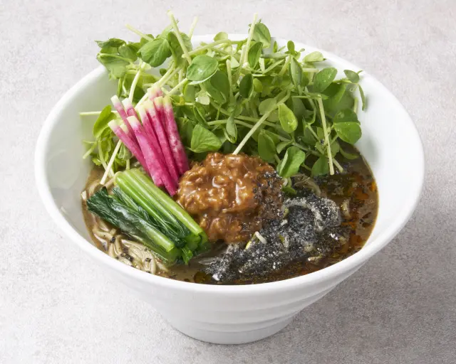 The "Black Sesami Tantanmen" has an exquisite harmony of the kicking sansho pepper and savory black sesame seeds.