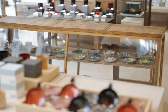 伝統の技が詰まった商品をお土産に