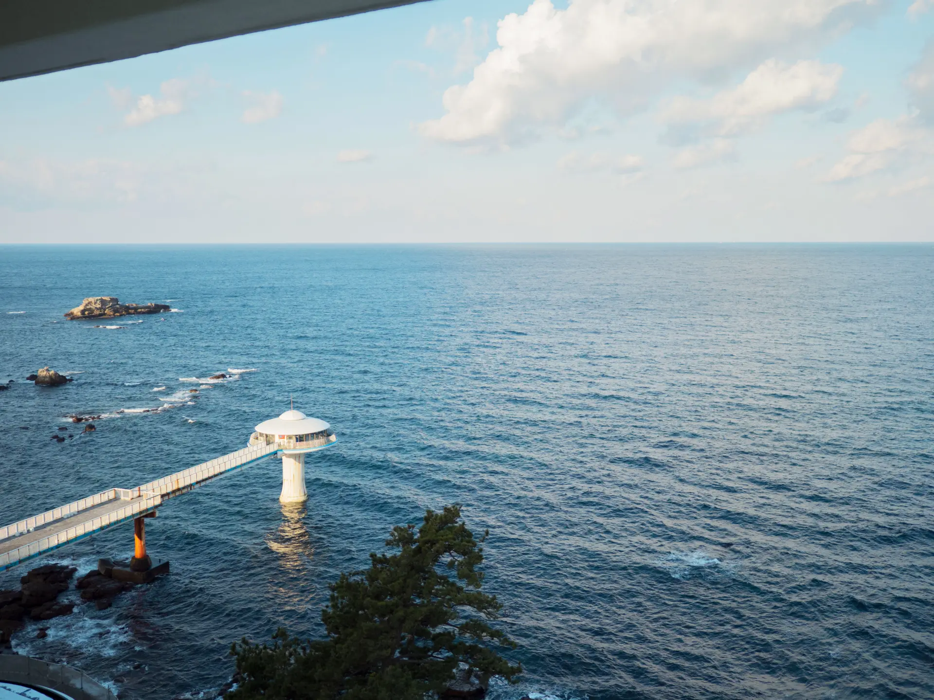 海の画廊「白　調」 海の画廊「白 調」 海の画廊「白 調」 Shining Sea | ToMuCo